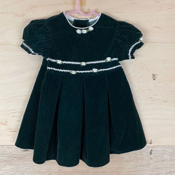 Vintage Other - Vintage Green Velvet Glitterwear Dress